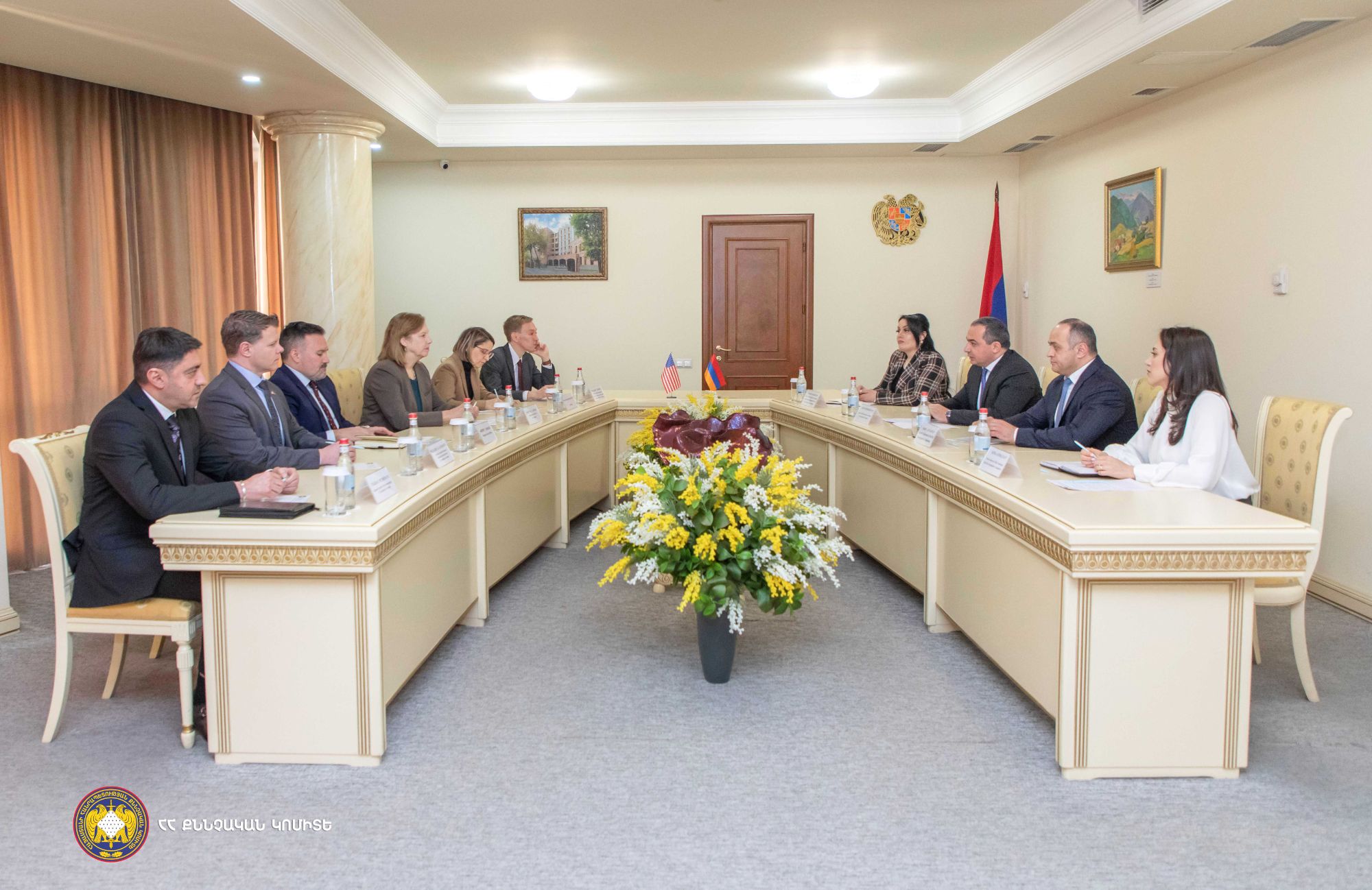 ՀՀ քննչական կոմիտեի նախագահ Արթուր Պողոսյանը հանդիպել է ՀՀ-ում ԱՄՆ արտակարգ և լիազոր դեսպանին