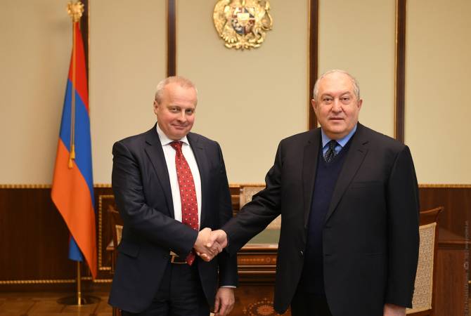 Ռուսաստանի օրվա առթիվ Արմեն Սարգսյանը շնորհավորել է ՌԴ դեսպանին