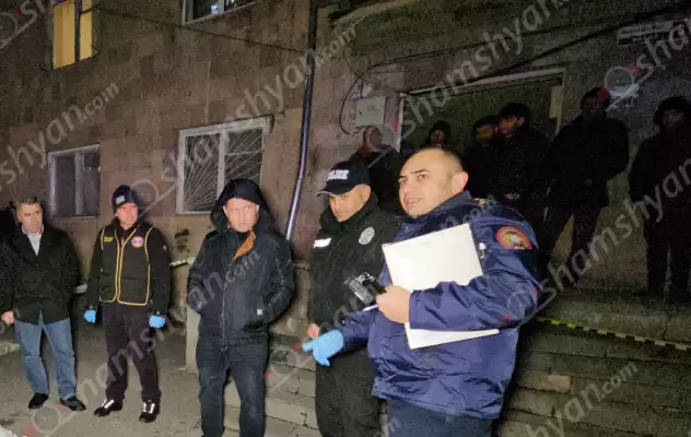 Նոր Հաճնում շենքի բակում հայտնաբերվել է 25-ամյա տղայի մարմին