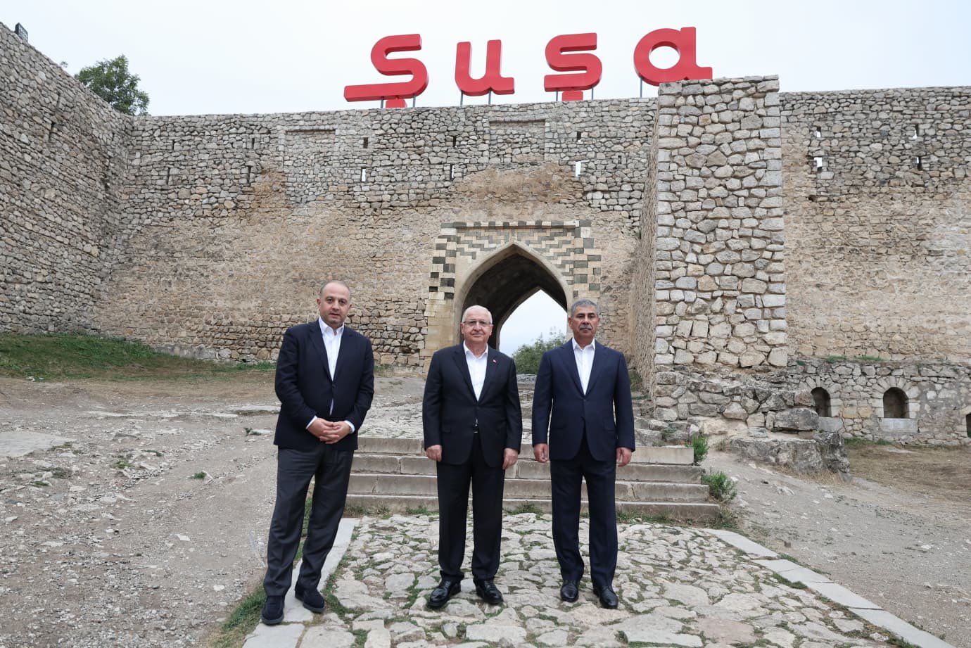 Շուշիում տեղի է ունեցել Ադրբեջանի, Թուրքիայի և Վրաստանի ՊՆ ղեկավարների եռակողմ հանդիպումը