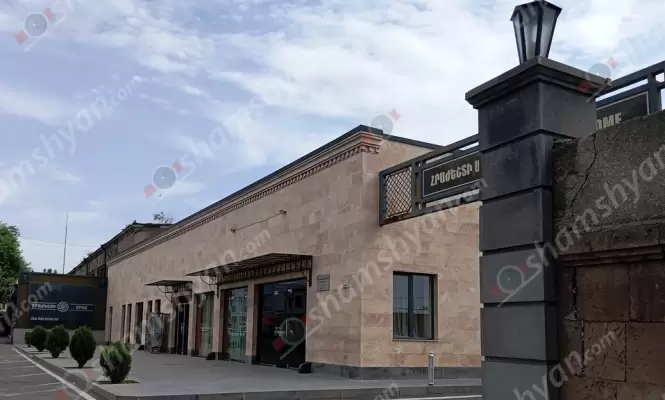 Շենգավիթի ոստիկանները տաք հետքերով բացահայտել են «Հավերժություն» սգո սրահի ապակիները կոտրած և այնտեղից գողության փորձ կատարող հնդիկներին