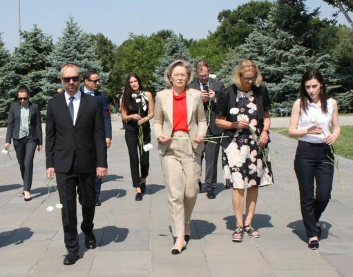 ԵԱՀԿ խորհրդարանական վեհաժողովի նախագահն այցելել է Հայոց ցեղասպանության հուշահամալիր