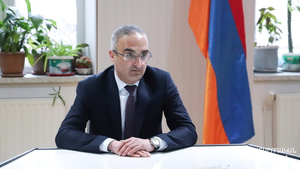 Քրեակատարողական ծառայության պետը ներկայացրել է «Աբովյան» ՔԿՀ-ի պետի ժամանակավոր պաշտոնակատարին