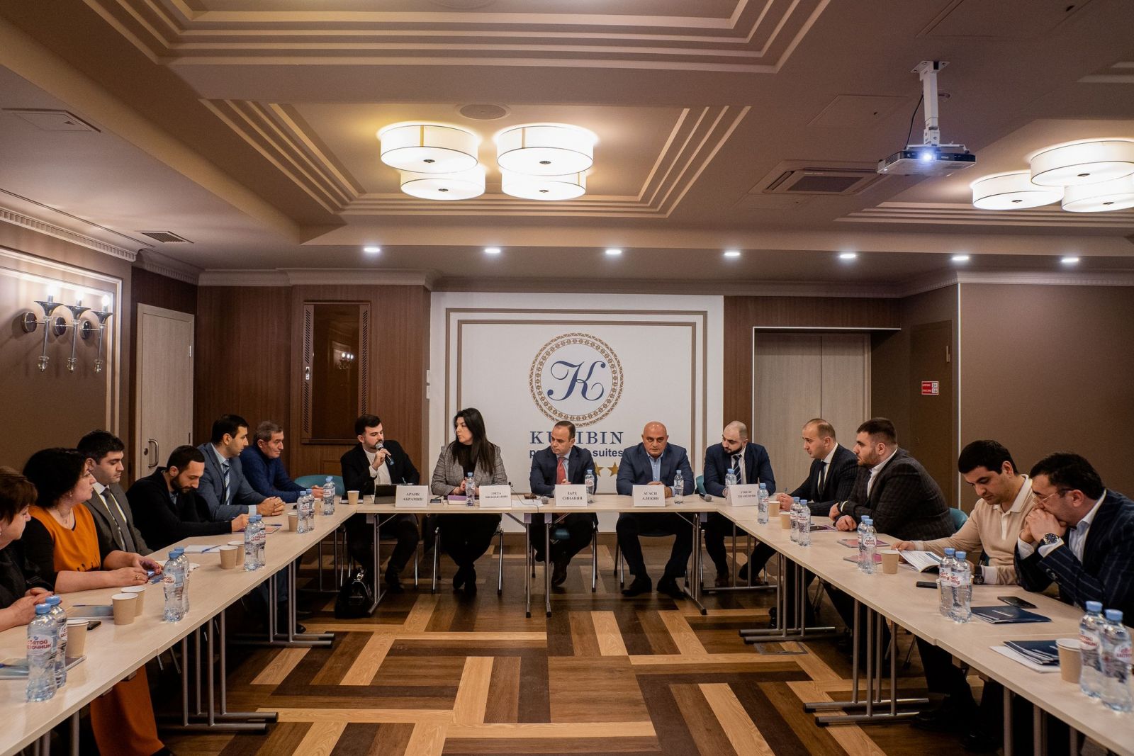Զարեհ Սինանյանը հանդիպել է Նիժնի Նովգորոդի մարզի հայ համայնքի խորհրդի անդամներին