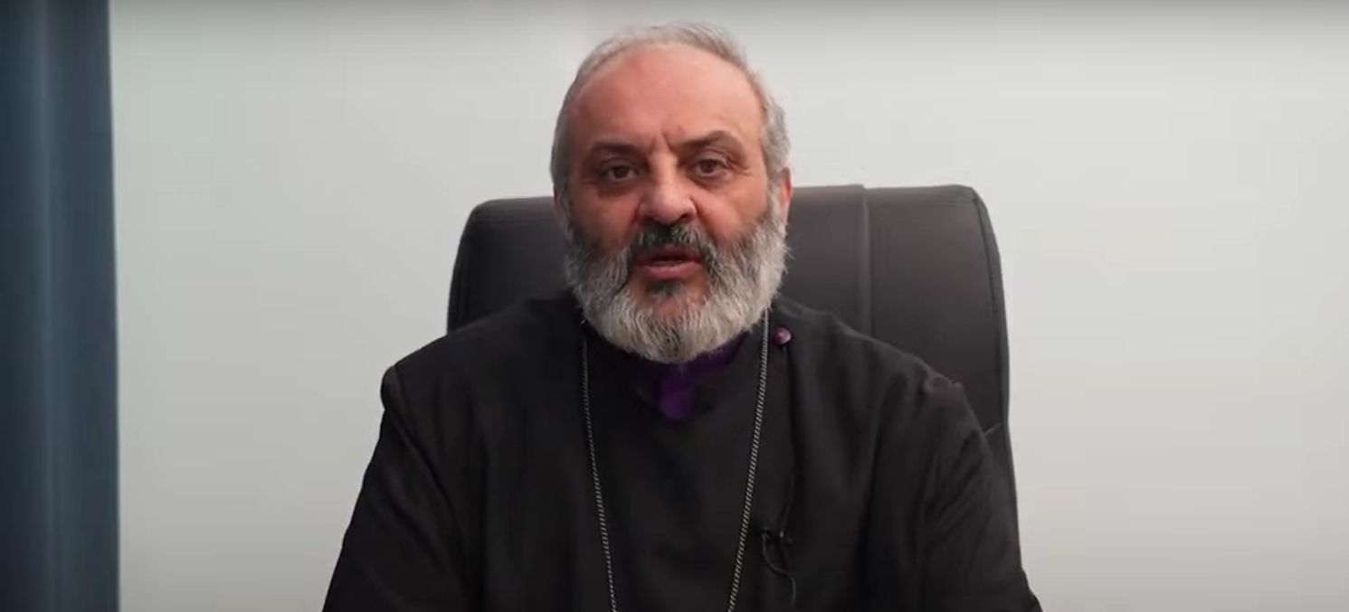 Դավաճանվեցին թե՛ դրսից, թե՛ ներսից. Բագրատ Սրբազանը՝ Բաքվի բանտերում ապօրինաբար պահվող՝ Արցախի ռազմաքաղաքական ղեկավարության և հայ գերիների մասին
