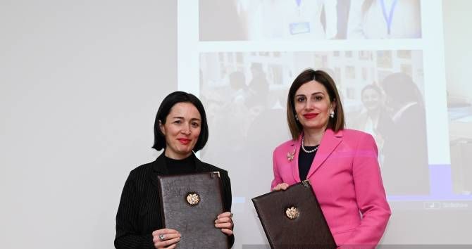Անահիտ Ավանեսյանն ու Ժաննա Անդրեասյանը ստորագրեցին պաշտոնական հրաման, որով կներդրվի հետբուհական մասնագիտական կրթական նոր ծրագիր