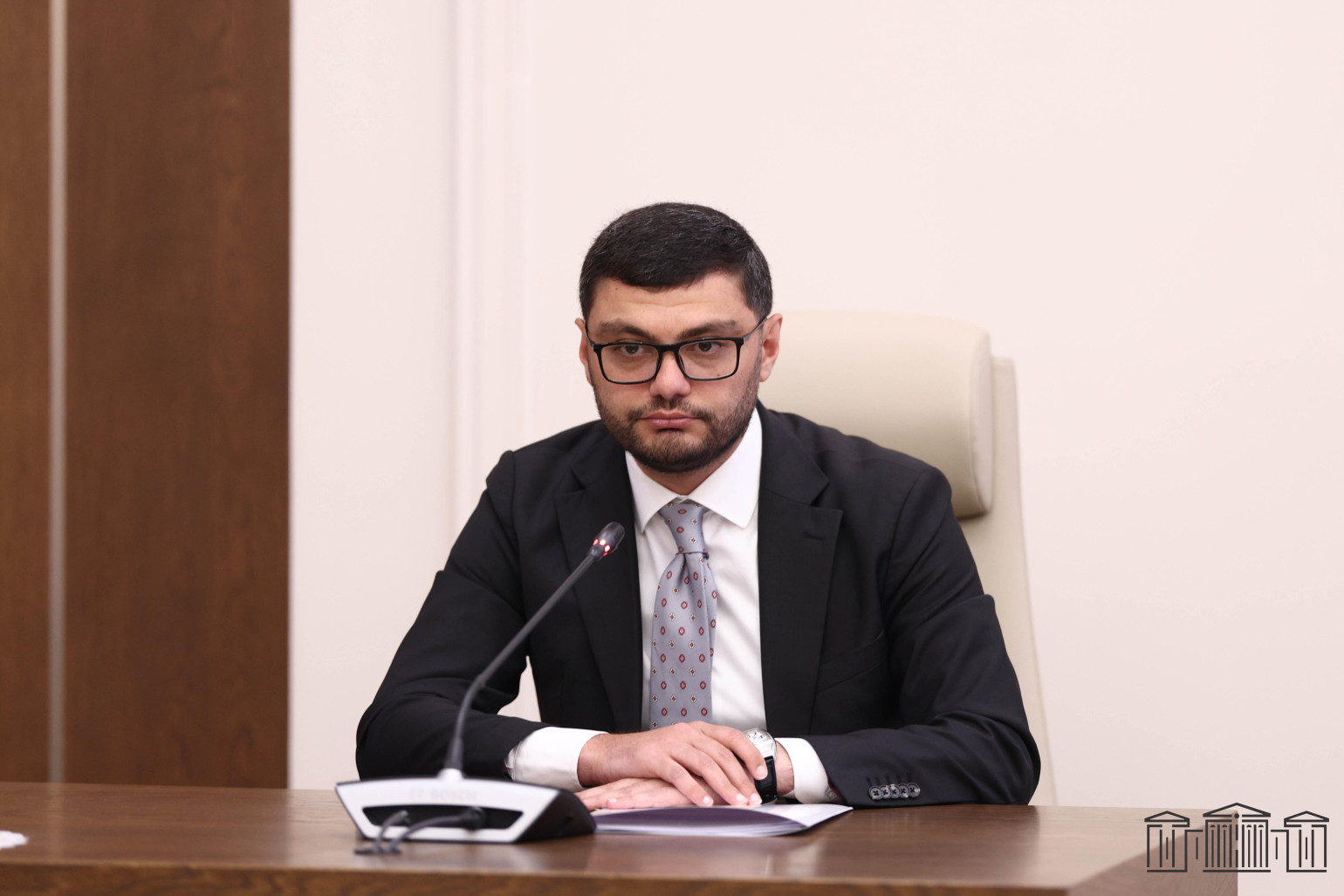 ԱԺ աշխատակազմի ղեկավար-գլխավոր քարտուղար Դավիթ Առաքելյանը պարգևատրվել է ԱԺ պատվո մեդալով