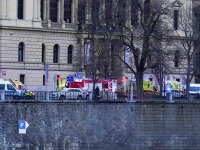 В Чехии 23 декабря объявили днем траура в память о жертвах стрельбы в Праге