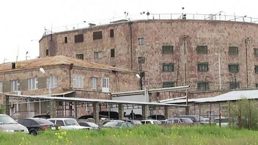 Կինը կեղծ անձնագրով և ամուսնության վկայականով եկել էր կալանավորված անձի մոտ երկարատև տեսակցության