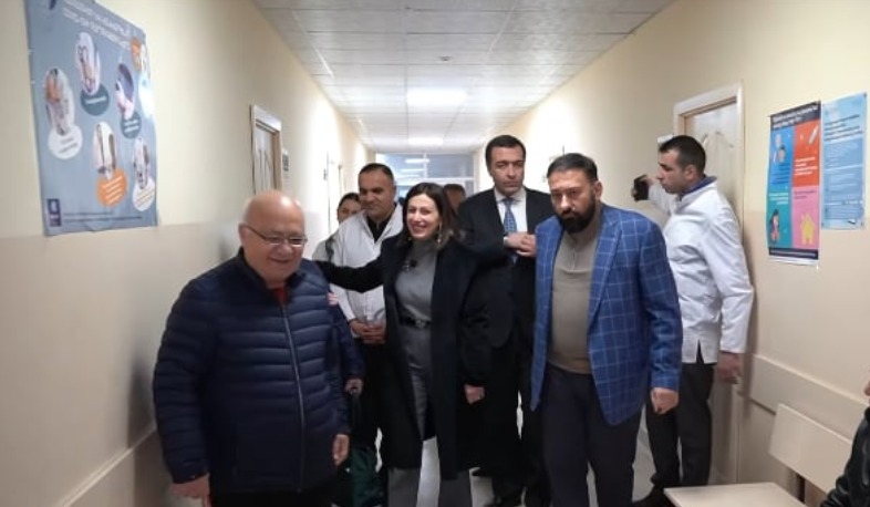 Անահիտ Ավանեսյանը շարունակում է շրջայցերը բժշկական կենտրոններ (տեսանյութ)