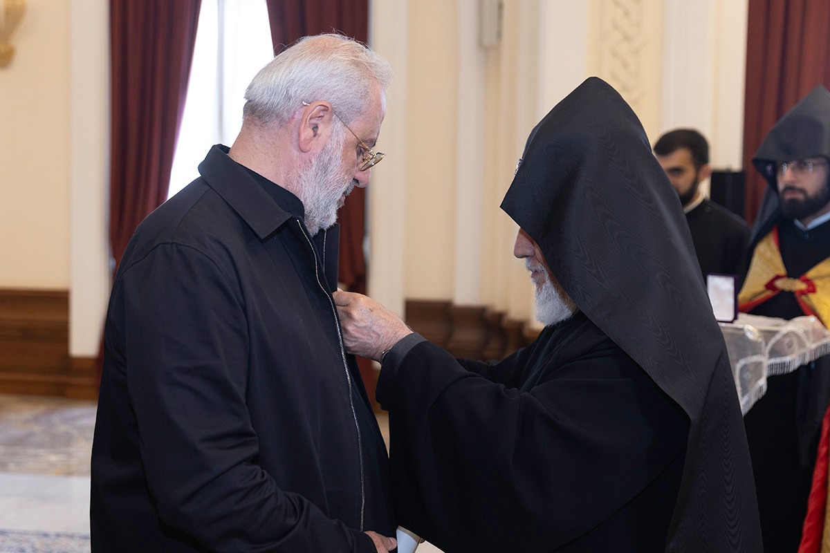 Արթուր Գրանցին, որի բարերարությամբ կառուցվել է Մինսկի հայկական եկեղեցին, շնորհվեց «Սուրբ Գրիգոր Լուսավորիչ» պատվո բարձրագույն շքանշան