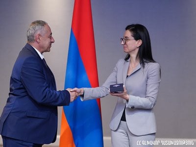 Պարգևատրվել են մի խումբ դատախազներ ու դատախազության աշխատակիցներ