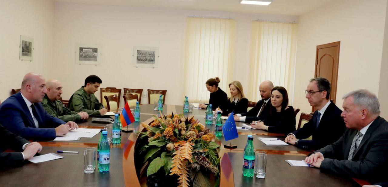 ՊՆ-ում քննարկվել են Հայաստանում ԵՄ մոնիտորինգի առաքելության գործունեությանն առնչվող հարցեր