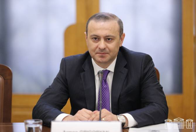 Ուկրաինայի հարցով համաժողովին Արմեն Գրիգորյանի մասնակցությունը դիտվում է որպես ռուսական ազդեցությունից Երևանի հեռացման նշան․ Bloomberg