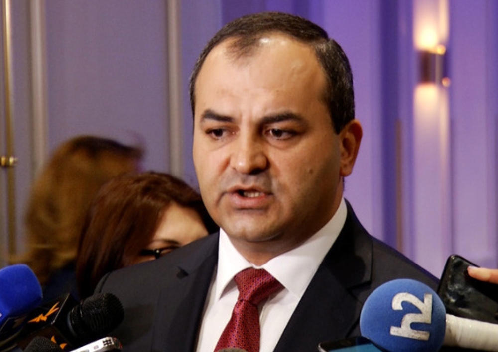 Մենք էլ ենք տարակուսած․ Արթուր Դավթյանը` Հովիկ Աբրահամյանի կալանքի տակ գտնվող տան վաճառքի մասին