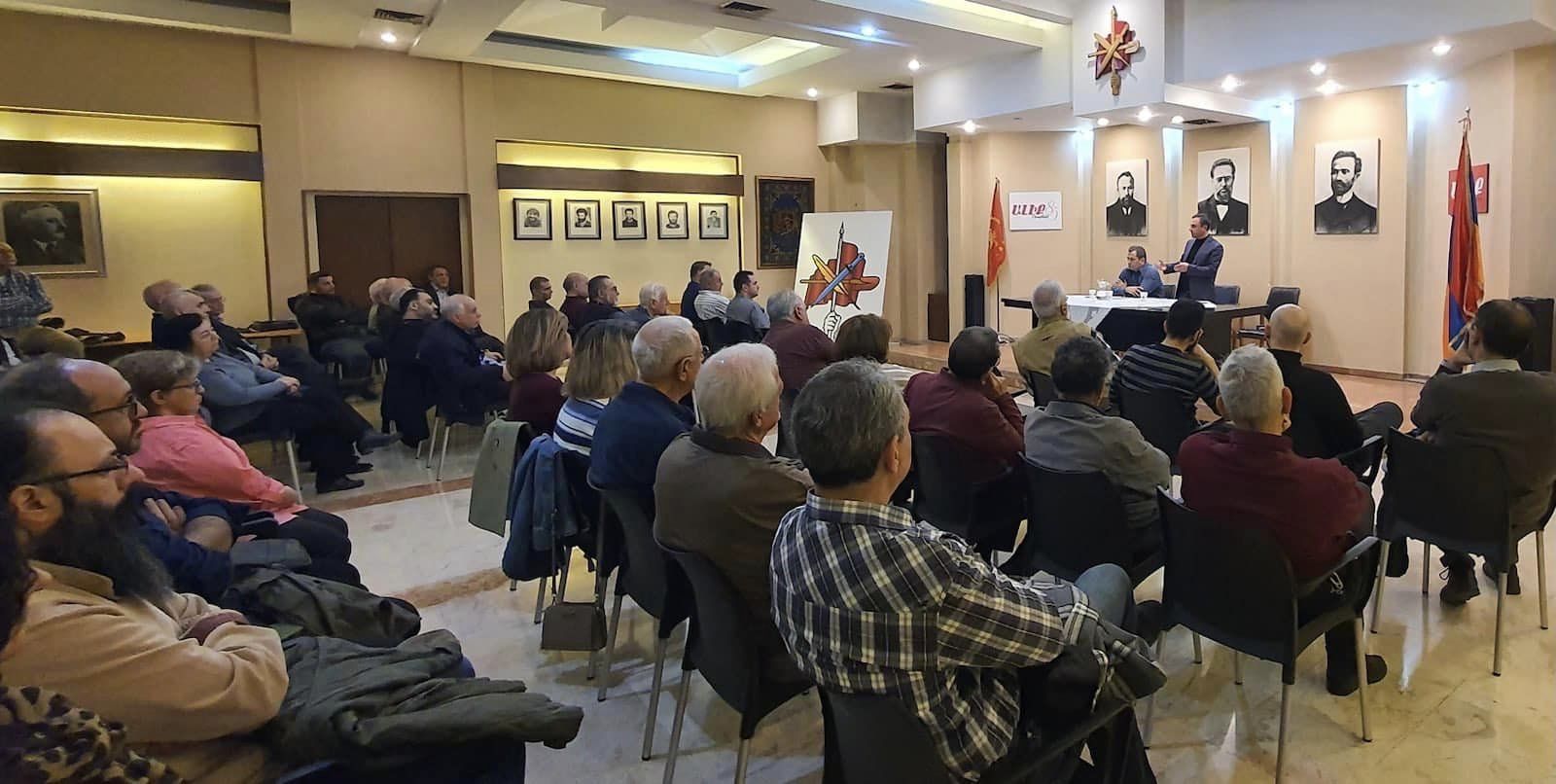 Սաղաթելյանը Թեհրանի ՀՅԴ կառույցի անդամների հետ քննարկել է հայրենիքում ստեղծված իրավիճակը