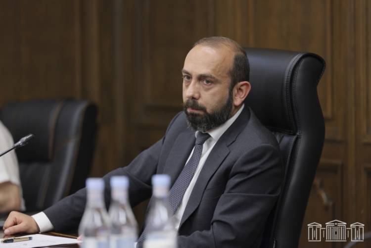 Արարատ Միրզոյանը չի հաղթահարում հոգեբանական վախերը․ «Հրապարակ»