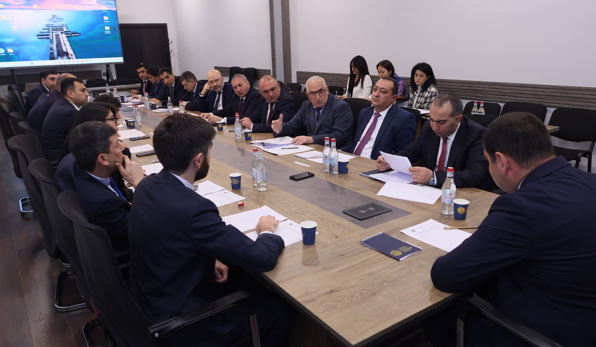 Քննարկվել են համայնքային հողերի կադաստրային գնահատման կարգի, վաճառքների կասեցման, գների սահմանման հարցեր