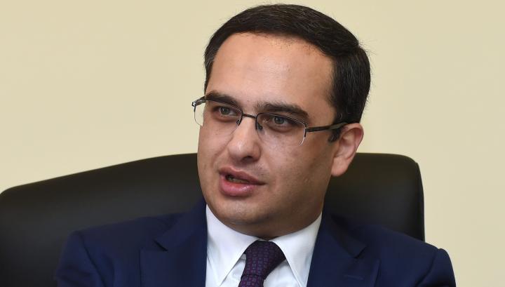 Վիկտոր Սողոմոնյանն ու իր ընտանիքը հրավիրվել են Դատախազություն