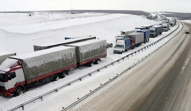 Լարսը փակ է. ռուսական կողմում կա մոտ 632 կուտակված բեռնատար ավտոմեքենա
