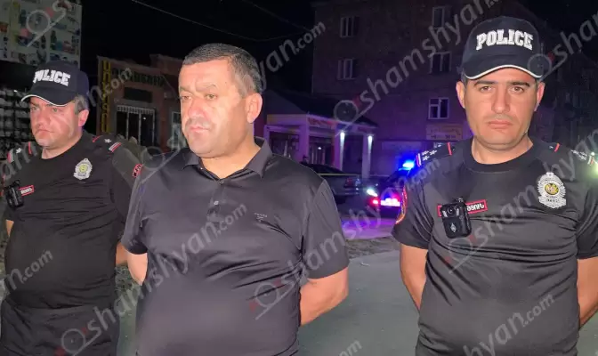 Արտառոց դեպք Գեղարքունիքի մարզում․ «Ադանա» ռեստորանի մոտից, պարտքի դիմաց, բոլորի աչքի առաջ հափշտակել են «Ford» մակնիշի ավտոմեքենա