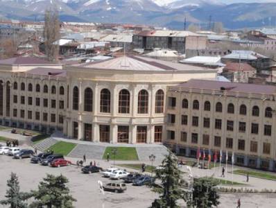 Գյումրու ավագանու ՔՊ խմբկացության միանգամից 5 անդամ վայր է դրել մանդատը