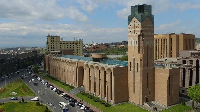 Երևանի քաղաքապետարանում խորհրդակցություն է․ ուղիղ