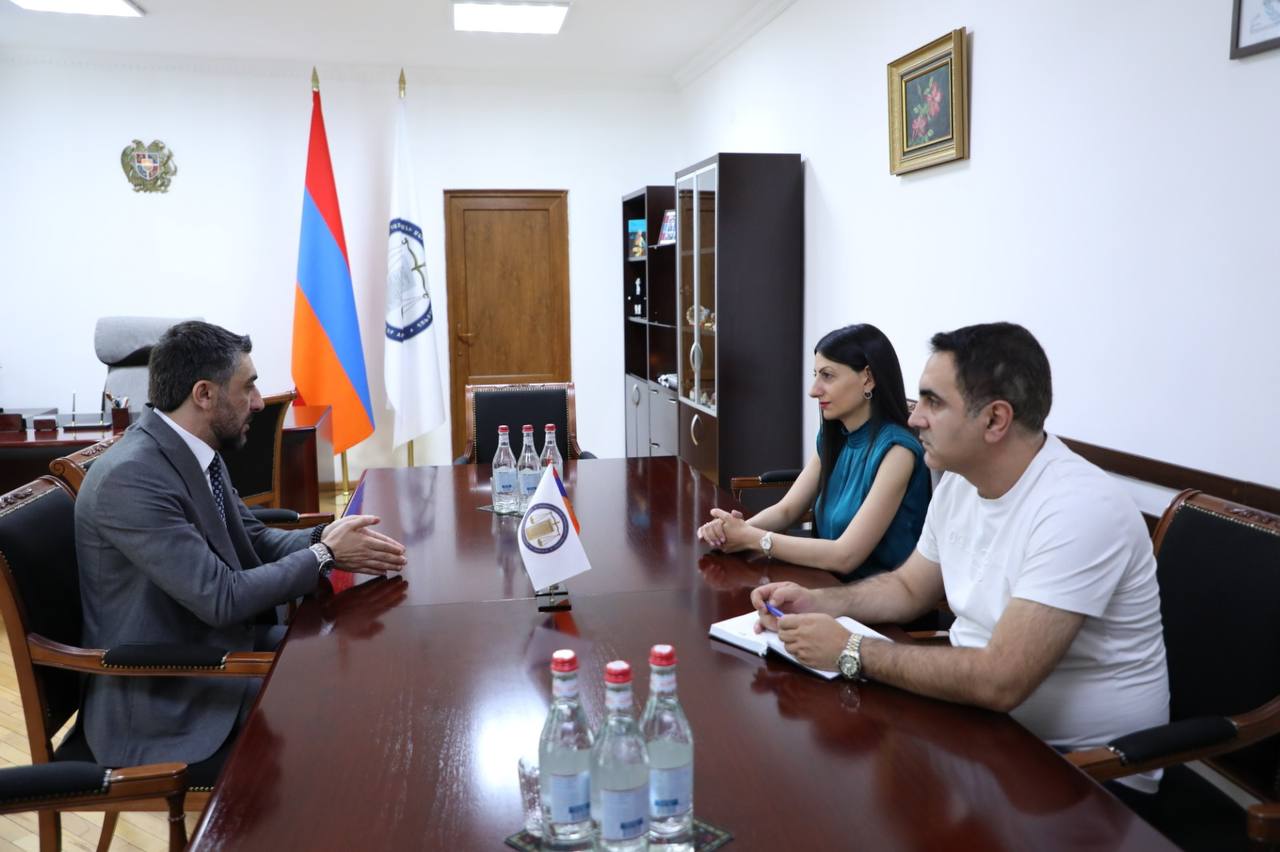 Անահիտ Մանասյանն ընդունել է «Գարդման-Շիրվան-Նախիջևան» համահայկական միության նախագահ Վիլեն Գաբրիելյանին