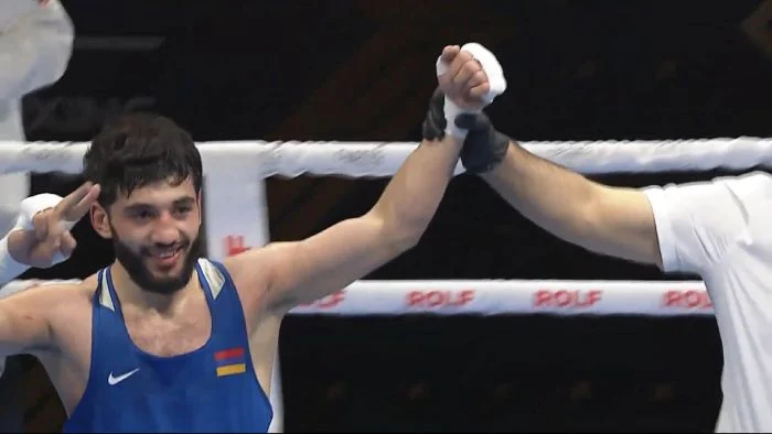 Բռնցքամարտի ԱԱ. Արթուր Բազեյանը քառորդ եզրափակիչում է
