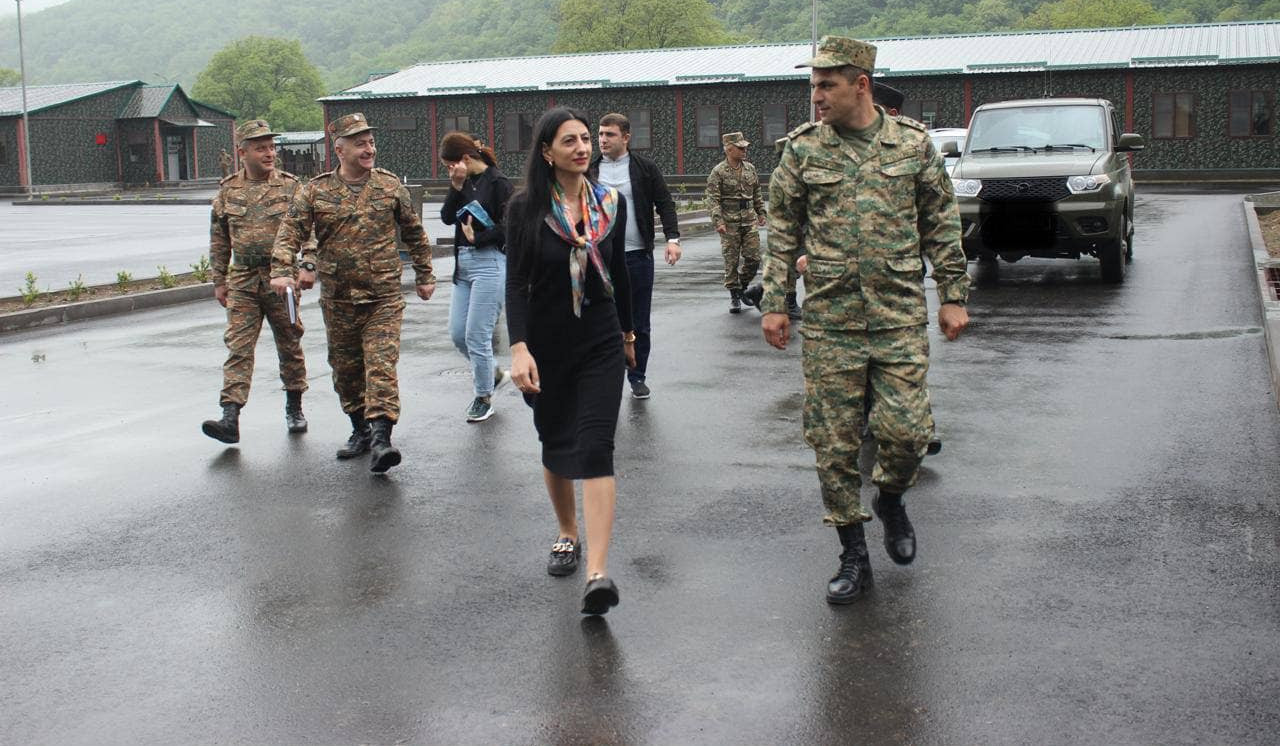 Անահիտ Մանասյանն այցելել է զորամասեր․ ուսումնասիրվել են զինծառայողների իրավունքներին վերաբերող մի շարք հարցեր