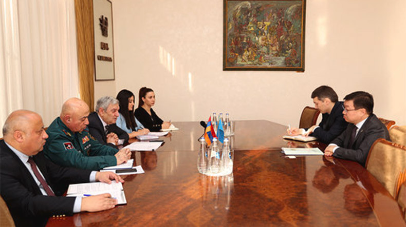 Ֆելիքս Ցոլակյանն ընդունել է ՀՀ-ում Ղազախստանի դեսպանին