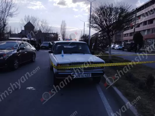 Արտաշատում 43-ամյա վարորդը «ՎԱԶ 2107»-ով վրաերթի է ենթարկել փողոցը թույլատրելի հատվածով հատող 49-ամյա հետիոտնին․ բժիշկները պայքարում են նրա կյանքի համար