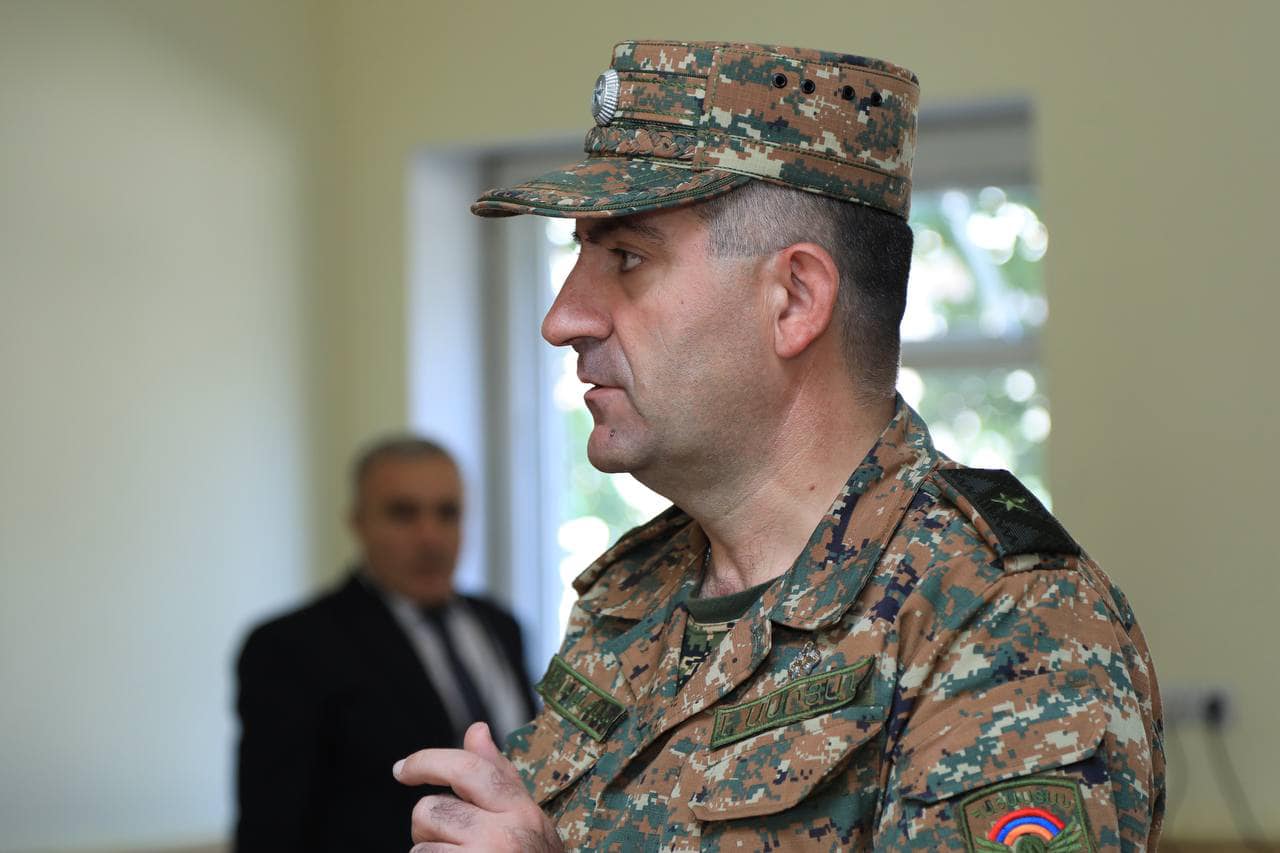 Այո՛, վստահ եմ, որ տրված տարածքները ՀՀ-ի տարածքներ չեն. ՀՀ ԳՇ պետը խնդրեց «հող հանձնելու» մասին հարցադրում չանել