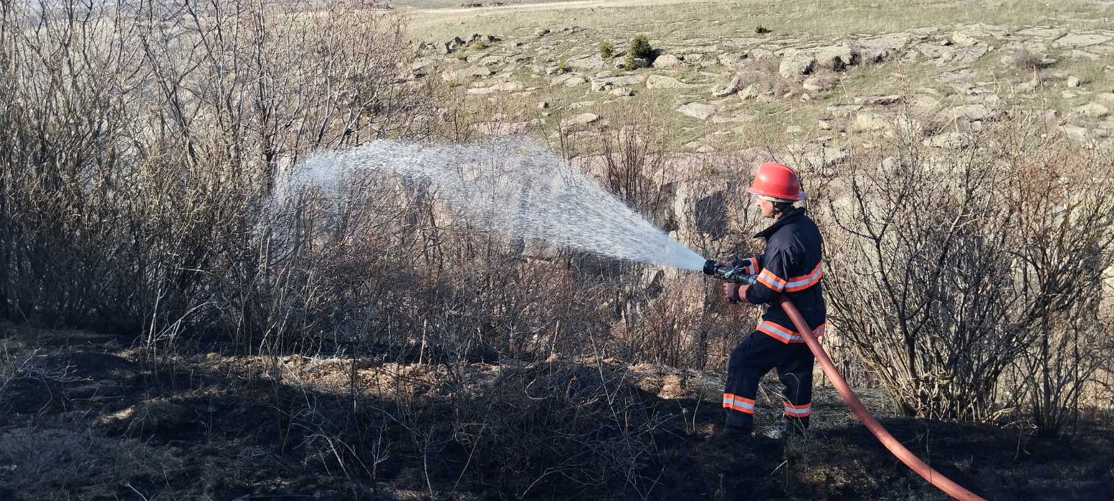 Արթիկի անտառտնտեսության տարածքում այրվել է մոտ 4 հա խոտածածկույթ, ջերմահարվել՝ 10 ծառ