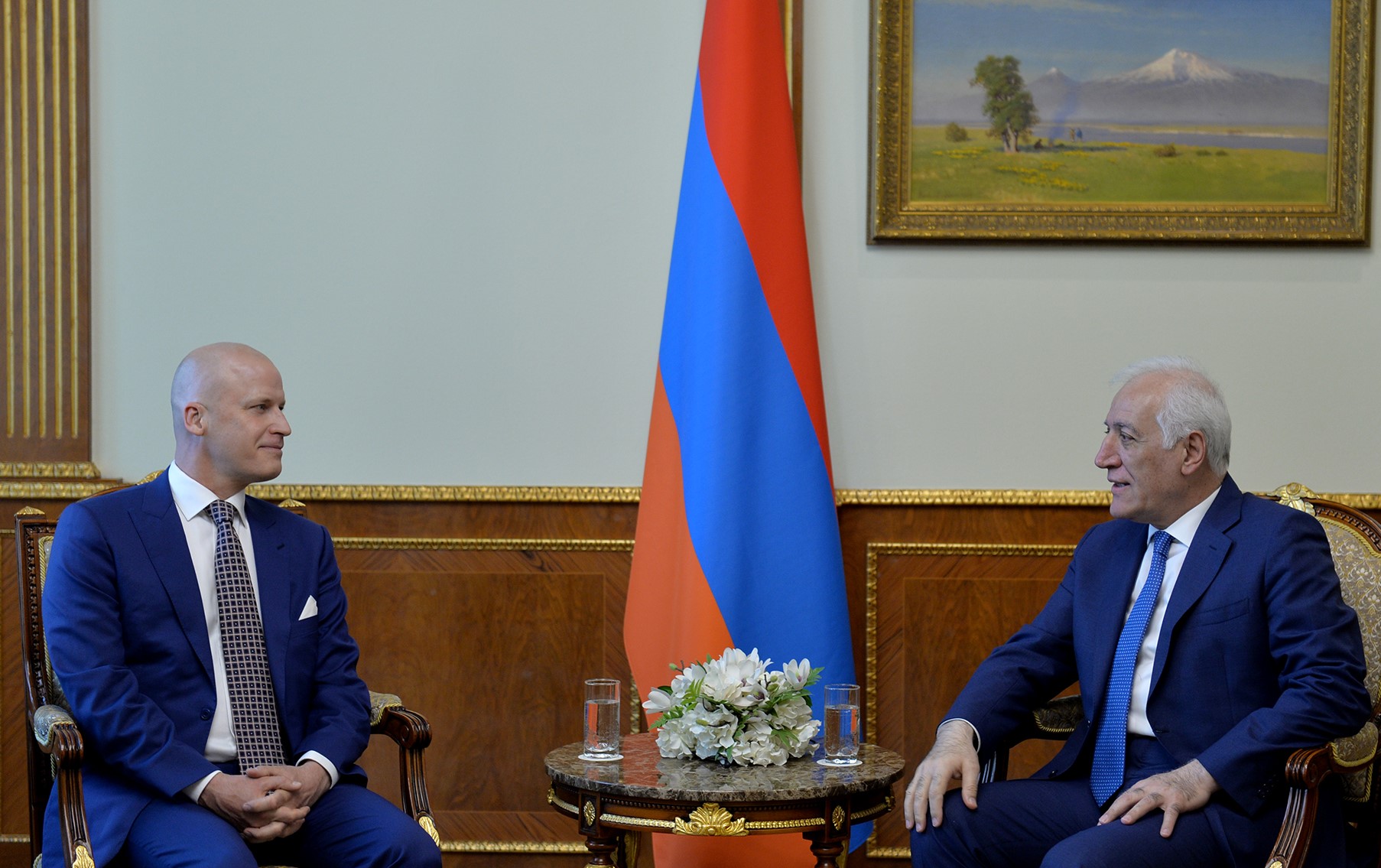 Նախագահ Վահագն Խաչատուրյանն ընդունել է հայ-կանադական «ԱԳԱՊԵ» ընկերության հիմնադիր ղեկավարին