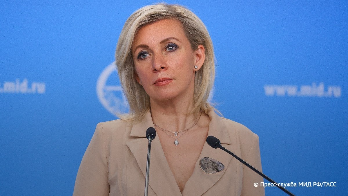 Захарова: РФ направила Армении протест из-за осквернения советского мемориала