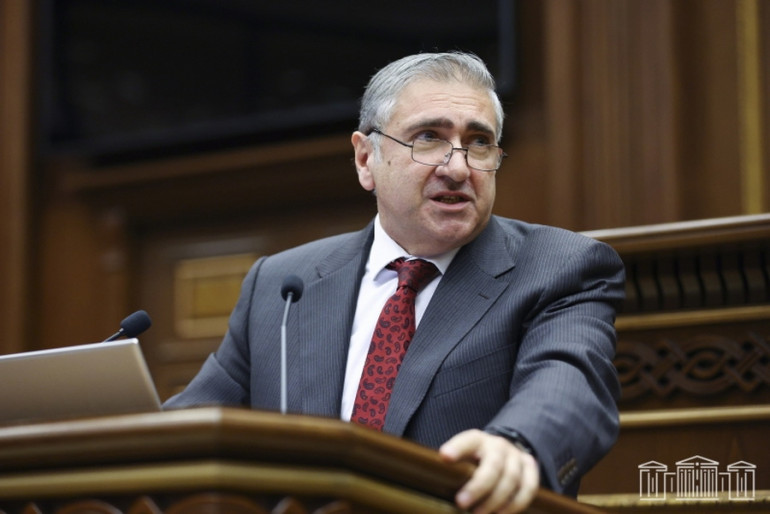 Հայաստանն Ադրբեջանին տրամադրում է միջանցք, փոխարենը՝ Ադրբեջանը Հայաստանին թույլ է տալիս իր տարածքով ինչ-որ բան ներմուծել. Արթուր Խաչատրյան