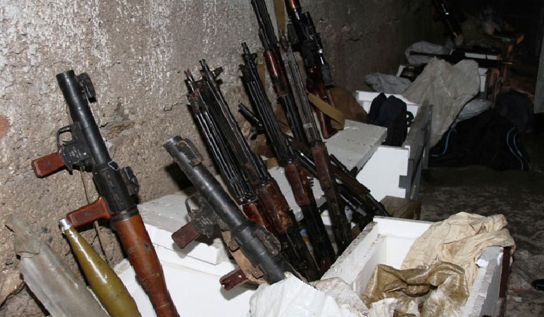 Սյունիքում ոստիկանները Արցախից բերված մեծ քանակությամբ զենք-զինամթերք են հայտնաբերել