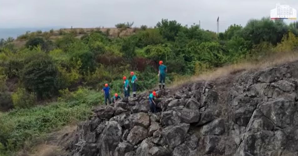 Մ-4 միջպետական ճանապարհին իրականացվել է հարկադիր քարաթափում՝ վերացնելով վտանգը