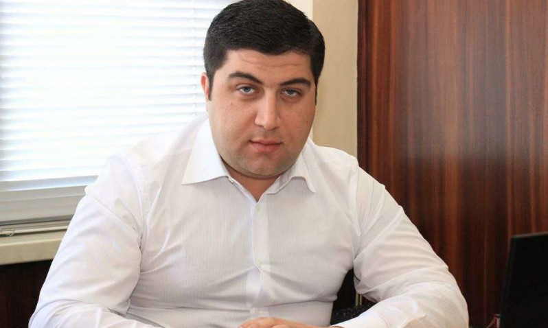 Արաբկիրի թաղապետ Արամ Ազատյանին տնային կալանքից տարել են բանտ