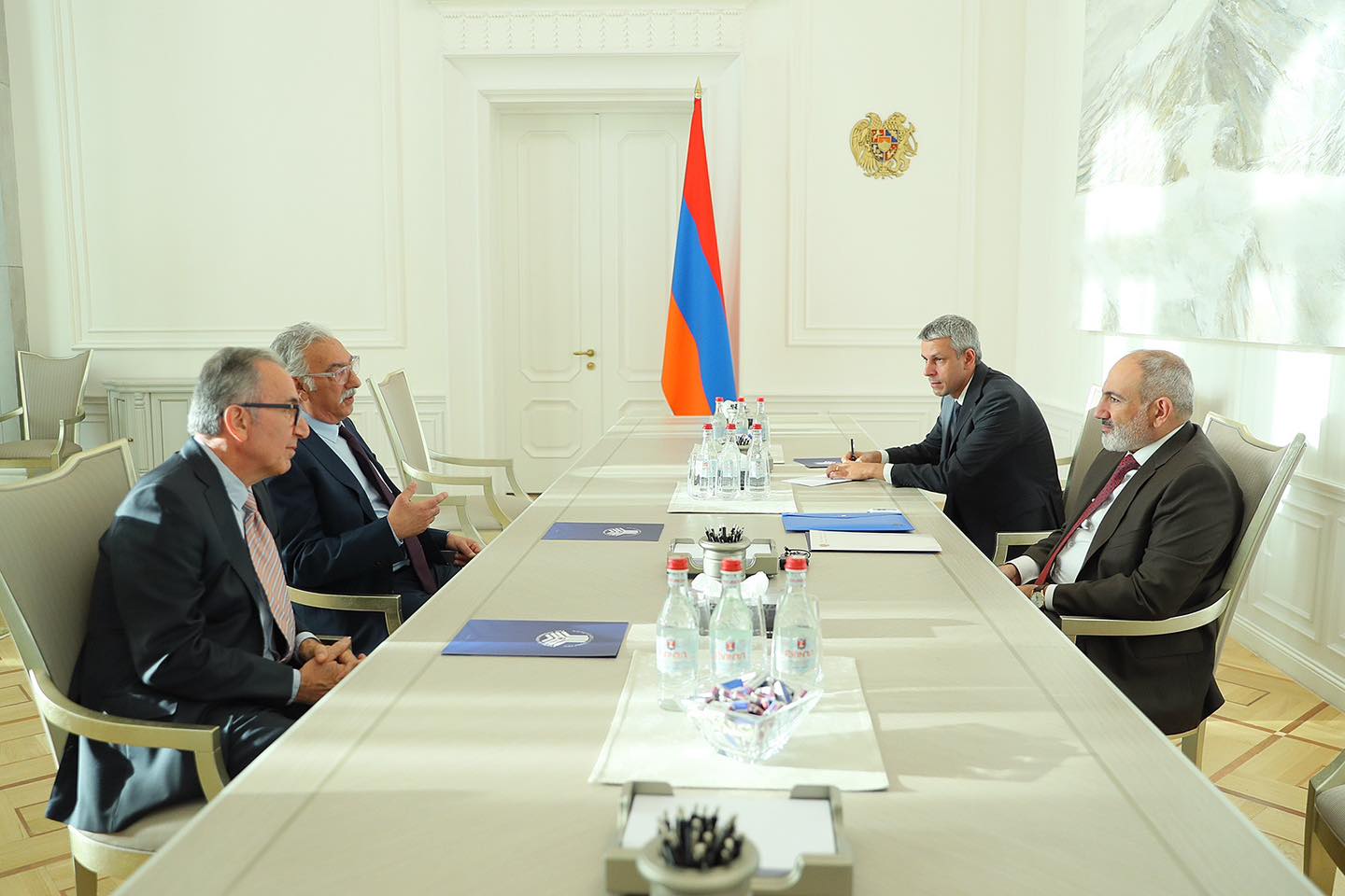 Փաշինյանն ընդունել է «Թումո» կենտրոնի համահիմնադիր Սեմ Սիմոնյանին և Inet Technologies ընկերության համահիմնադիր Էլի Աքիլյանին
