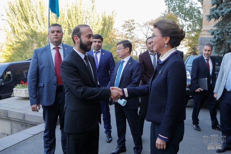 Համագործակցության հեռանկարները մեծ են. Արարատ Միրզոյանն ընդունել է Ղազախստանի Սենատի նախագահ Դարիգա Նազարբաևային