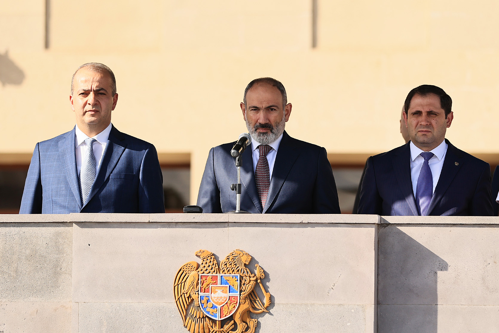 У нас одна миссия - обеспечивать безопасное, благополучное развитие и независимость Армении: премьер-министр присутствовал на мероприятии по случаю 30-летия формирования Пограничных войск СНБ
