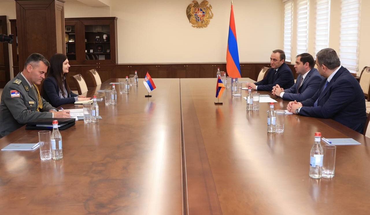 Սուրեն Պապիկյանն ու Սերբիայի դեսպանը քննարկել են երկու երկրների միջև պաշտպանության բնագավառում համագործակցությանն առնչվող հարցեր