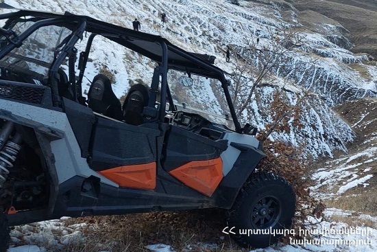 «Buggy» մակնիշի ամենագնացը մոտ 400 մետր սահել և բախվել է ծառին. օգնության են հասել փրկարարները