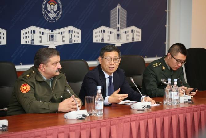 ՀՀ ՊՆ ՊԱՀՀ-ի պետն ընդունել է ՀՀ-ում ՉԺՀ-ի դեսպանին