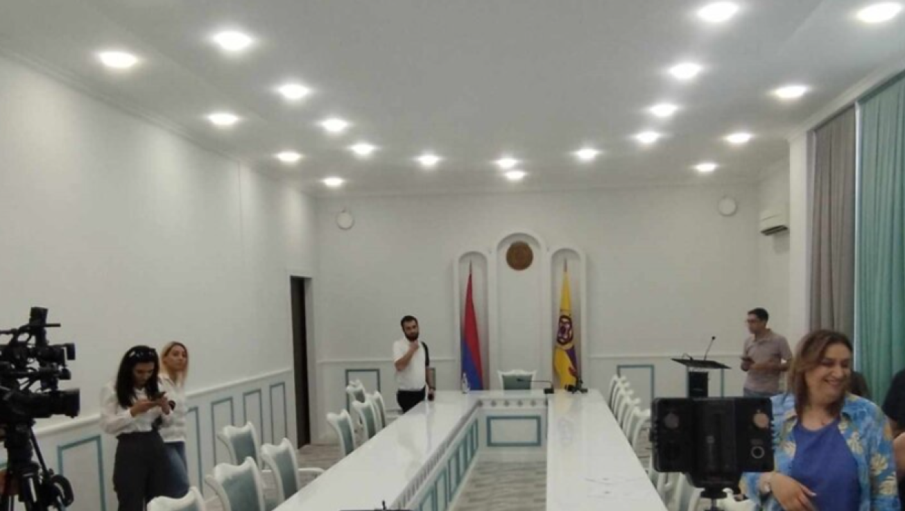 Վաղարշապատի ավագանու՝ ընտրության հարցով արտահերթ նիստը չկայացավ