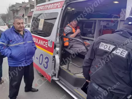 Արտակարգ դեպք Երևանում․ շտապօգնության բժիշկներն ու պարեկները փրկել են փողոցում ինքնազգացողությունը վատացած տղամարդու կյանքը