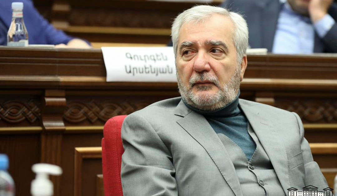 «Էդպես որ լիներ, բոլորս պետք է դանակը վերցնեինք, Աղազարյանին դանակահարեինք». Անդրանիկ Քոչարյանը՝ երեկվա միջադեպի մասին