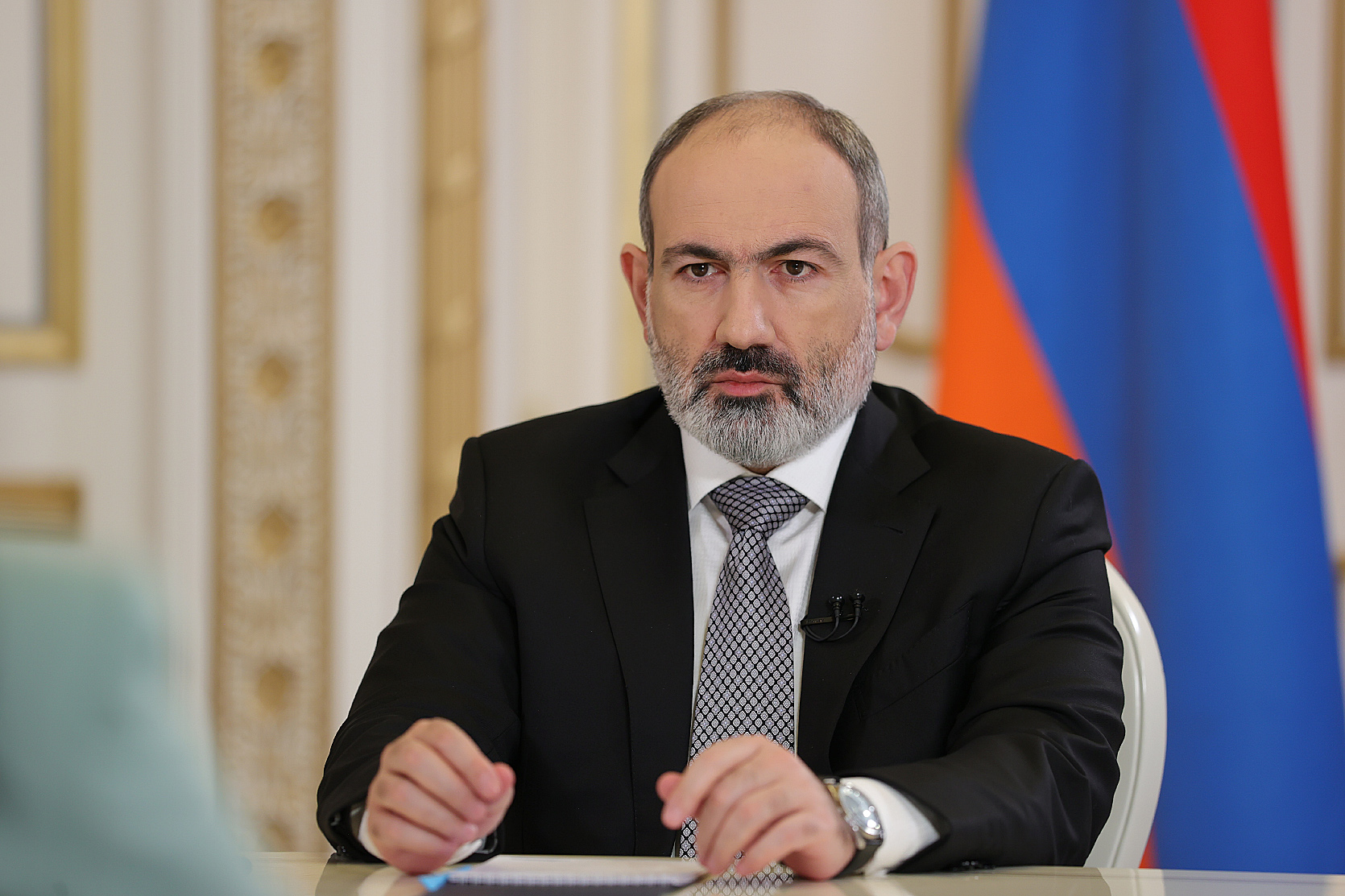 Премьер-министр Армении ушел в отпуск 